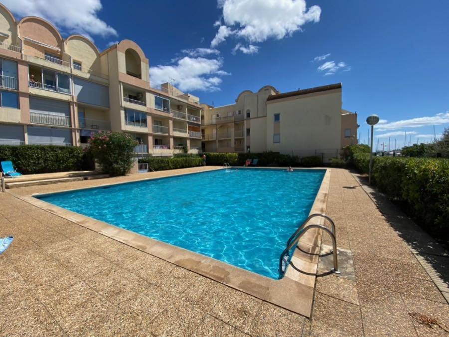 Appartement 100 M2 Terrasse Piscine Gruissan Luaran gambar